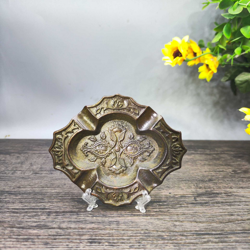 Coleção de antiguidades, lavad - Vintage Collectible Ashtrays avaliação e preço