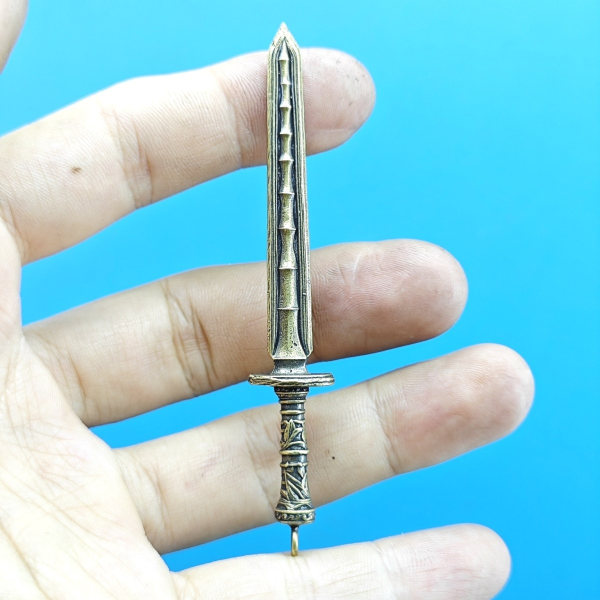 Miniatura de Espada em Latão c - Vintage Collectible Ornaments avaliação e preço